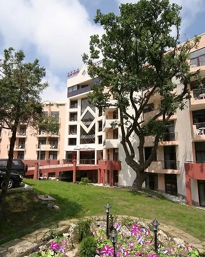 Апартамент Odessos Park