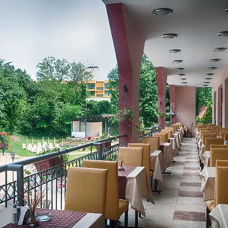 Odessos Park Apartment *